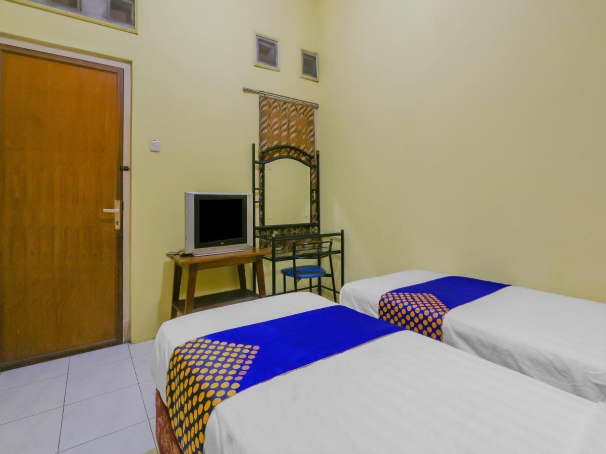 Hotel Spot On 90272 Istana Griya 1 2*