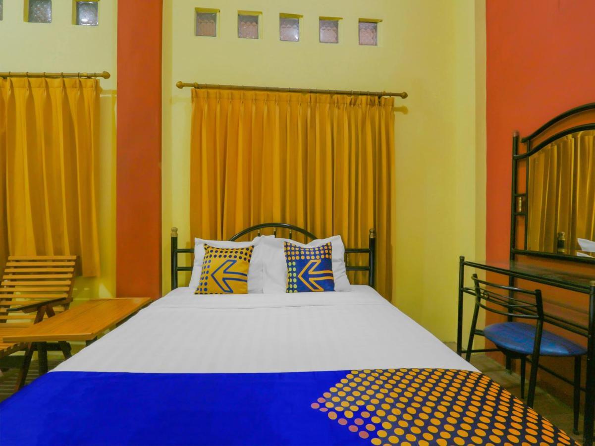 Hotel Spot On 90272 Istana Griya 1 Surakarta (Solo)